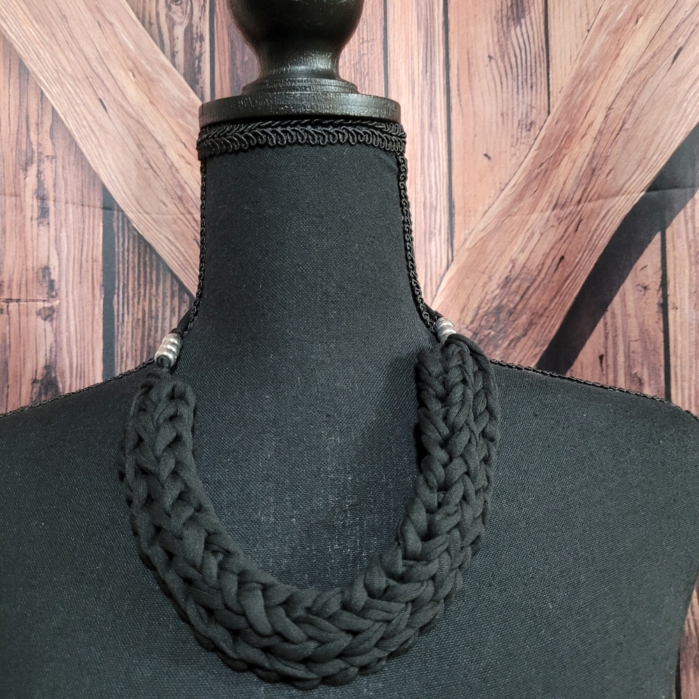 HAND CRAFTED Black SINGLE Knit Necklace